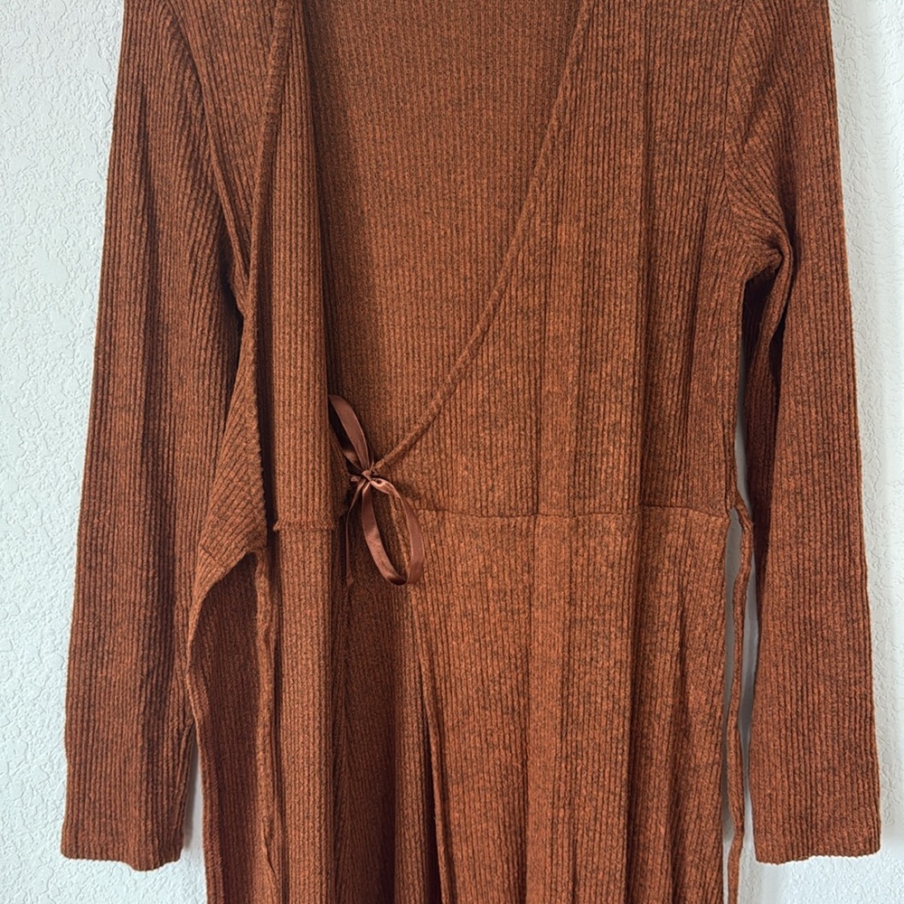 Old Navy • Rust Long Sleeve Wrap Dress - Picture 5 of 6